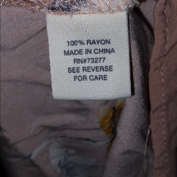 3 for $12 pink crop top - Picture 5 of 6